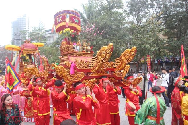 Hàng nghìn người về dự Lễ hội gò Đống Đa ảnh 1
